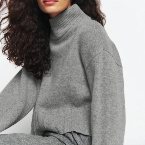 Reformation Elvezia Regenerative Wool Turtleneck Sweated Cropped Knit Grey Large - Picture 10 of 11